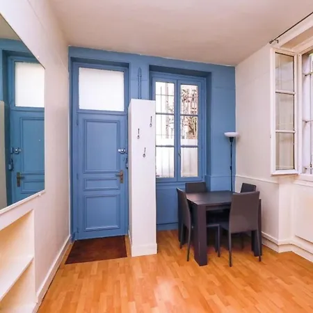 8 Arrondissement Apartment *